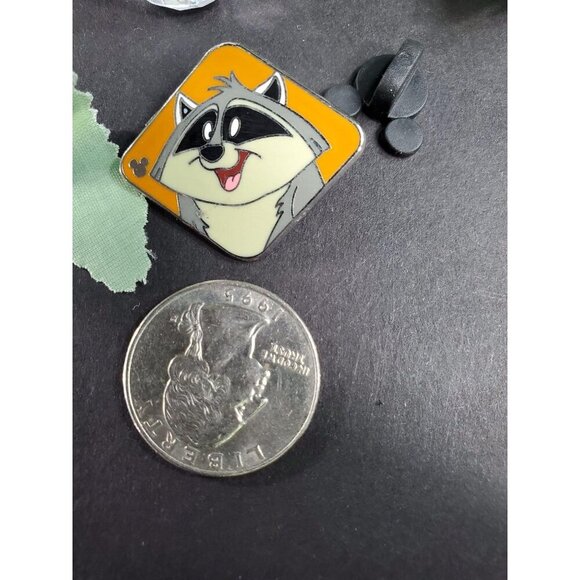 Disney Mieko Raccoon Trading Pin Hidden Mickey Pocahontas Lapel Pin Brooch Badge - Picture 3 of 5